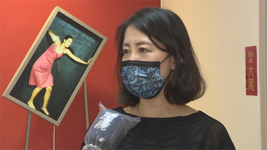挺國產！　立委搶預約高端　蔡總統臉書秀「預約成功」