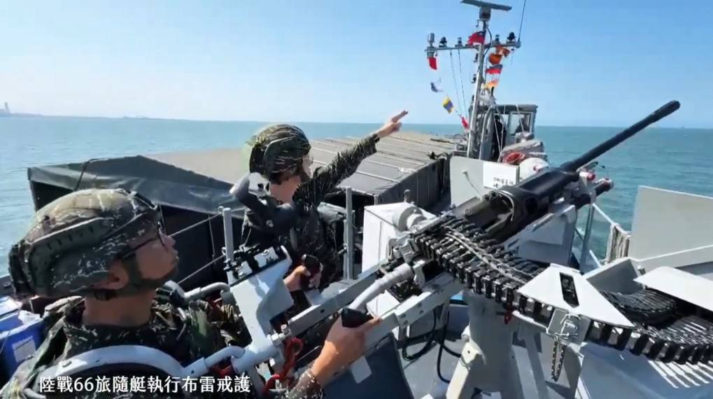 快新聞／海強操演圓滿落幕！賴清德南下視導海軍　登艦頒加菜金慰勉官兵