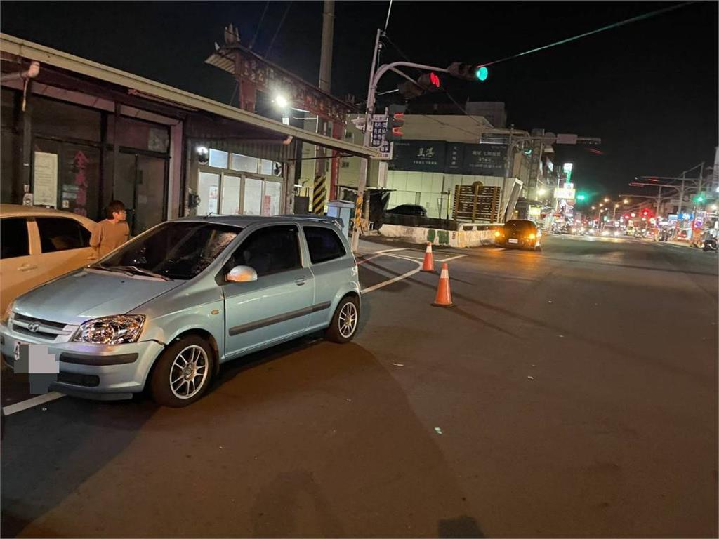 疑慶生喝到「茫」? 男闖紅燈穿越馬路遭轎車撞飛