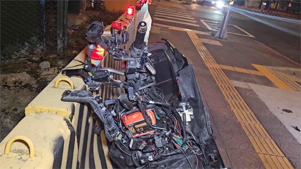 特斯拉違規左轉機車撞上 騎士當場噴飛重傷送醫