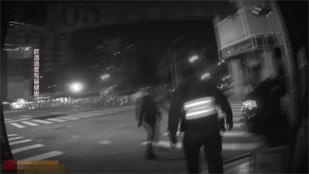 真的醉成一灘爛泥! 台中醉漢大字躺馬路