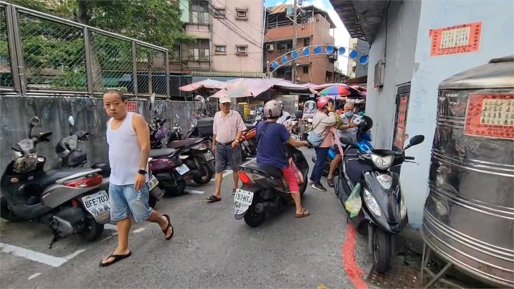登革熱燒到基隆! 安樂市場地下室髒亂成「蚊蟲天堂」