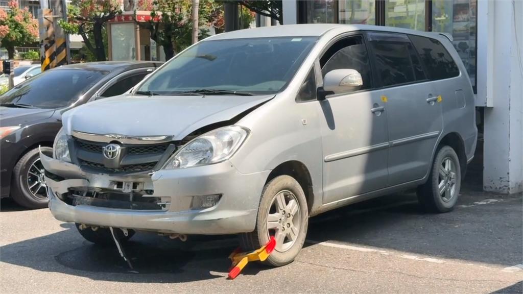 台南轎車遭追撞！　肇事車4人疑「這原因」急跳車逃逸