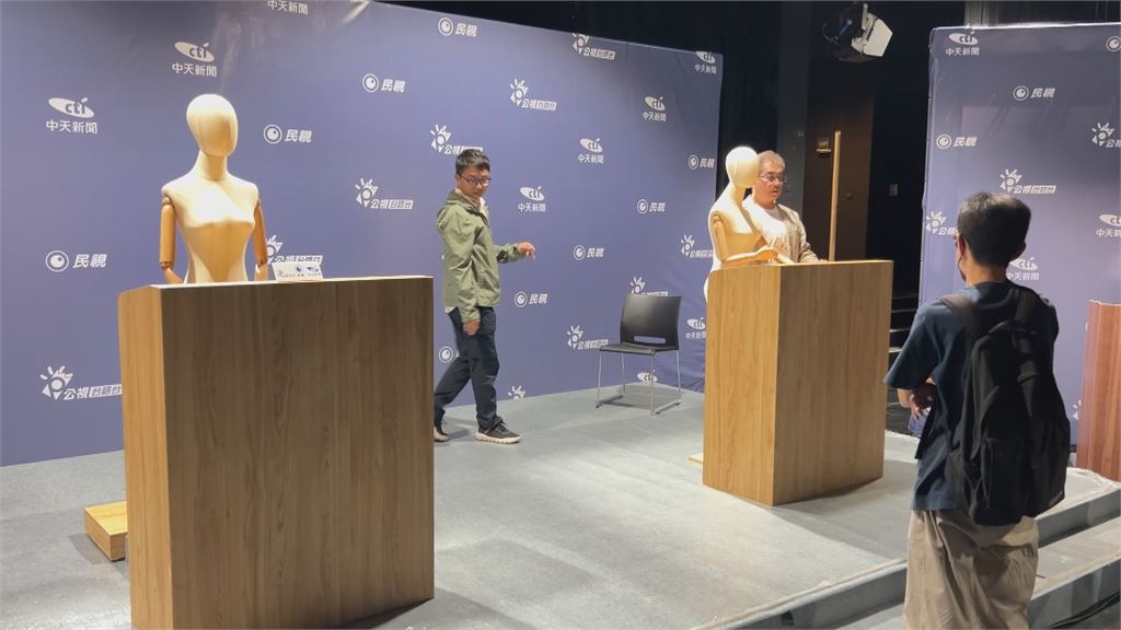 高雄市長辯論會週五登場　賴瑞隆、柯志恩演練備戰