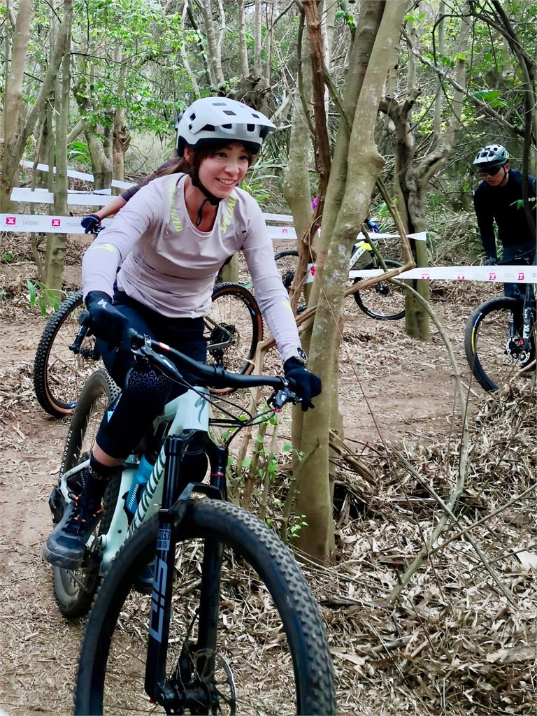 「最美三鐵主持人」獲世錦賽選手資格!嗨喊:應該是第1人吧
