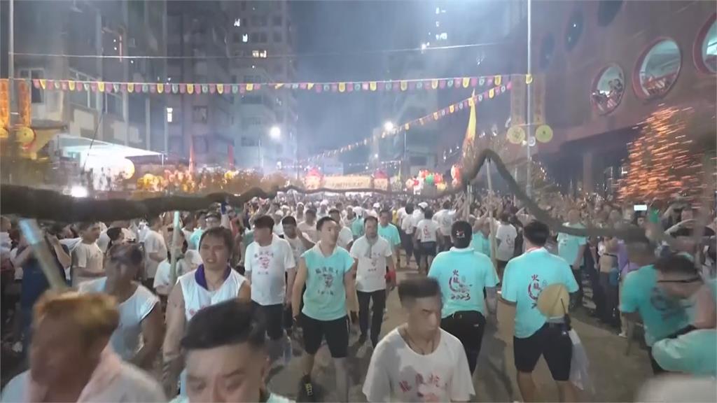 香港「舞火龍」成功復辦！　中秋節起連辦３天