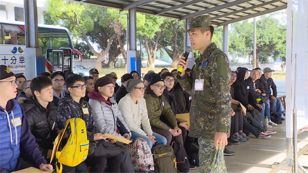 兵役延長細節遲遲沒消息　前國防部長馮世寬這樣說