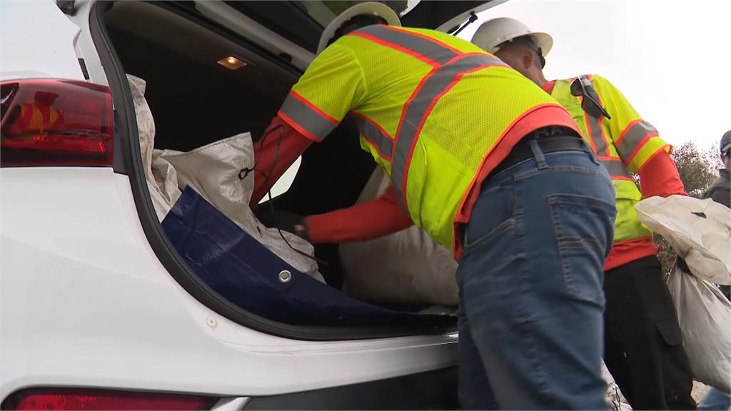 耶誕假期不平靜！加州14萬戶停電　洪水暴雨四級警戒部分地區急撤離