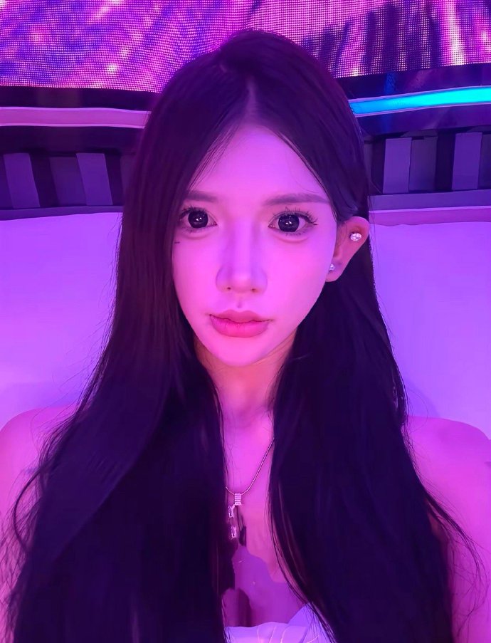 正妹網紅「被男友騙去柬埔寨」撈金！雙腿骨折流浪街頭「判若兩人」老父急哭