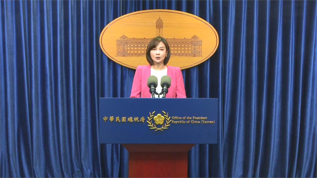 快新聞/馬文君稱賴清德拉國軍比「Taiwan」手勢 總統府還原駁:應國軍邀請