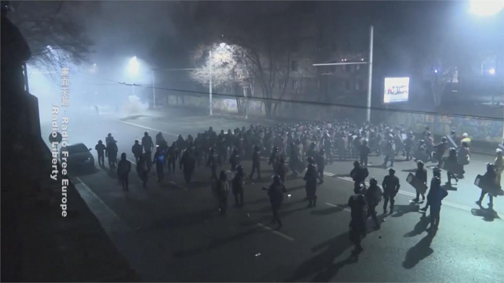 哈薩克燃料上漲爆民怨！　民眾示威警民衝突