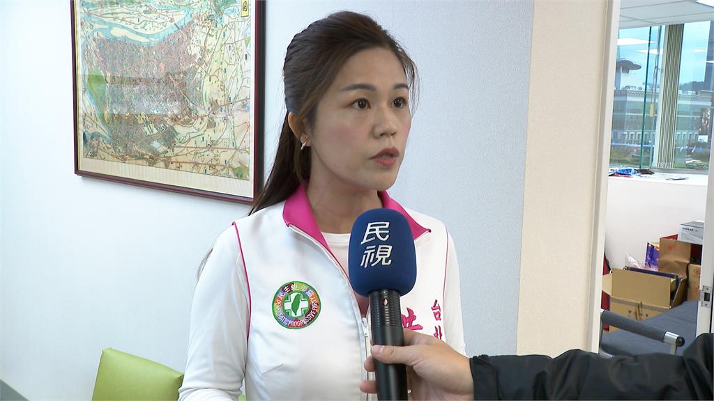 台北市場處官員稽查環南市場「踹桌」 耍官威?!攤商痛批:羞辱人