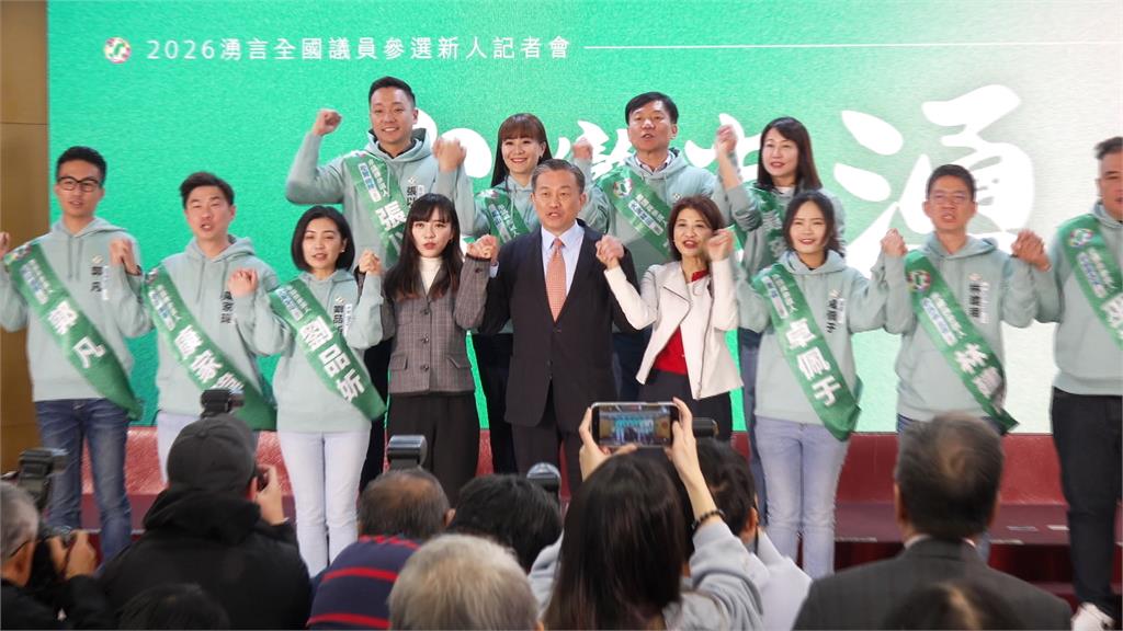 站台相挺高歌「這首歌」影射他?徐國勇笑喊:沒影射誰大家純情點