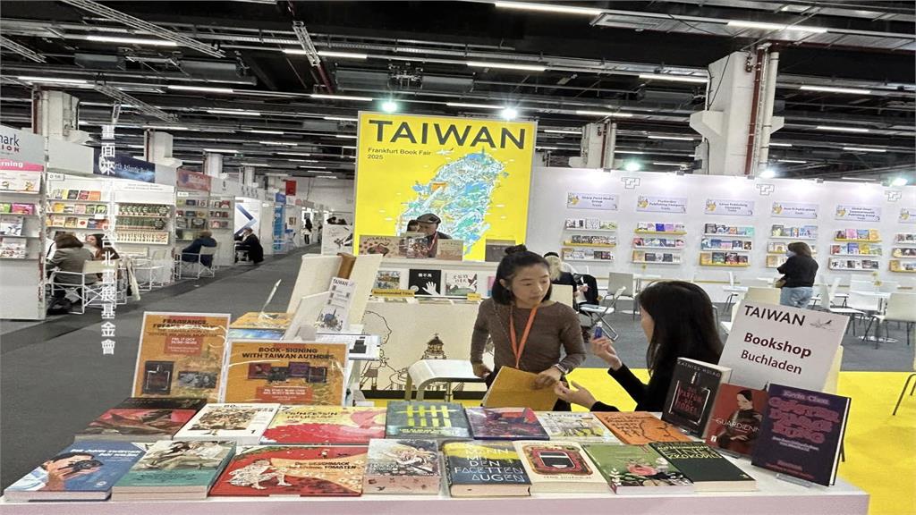 出版人鄭莛飛法蘭克福參加書展　入境遭海關誣指「中國通緝犯」