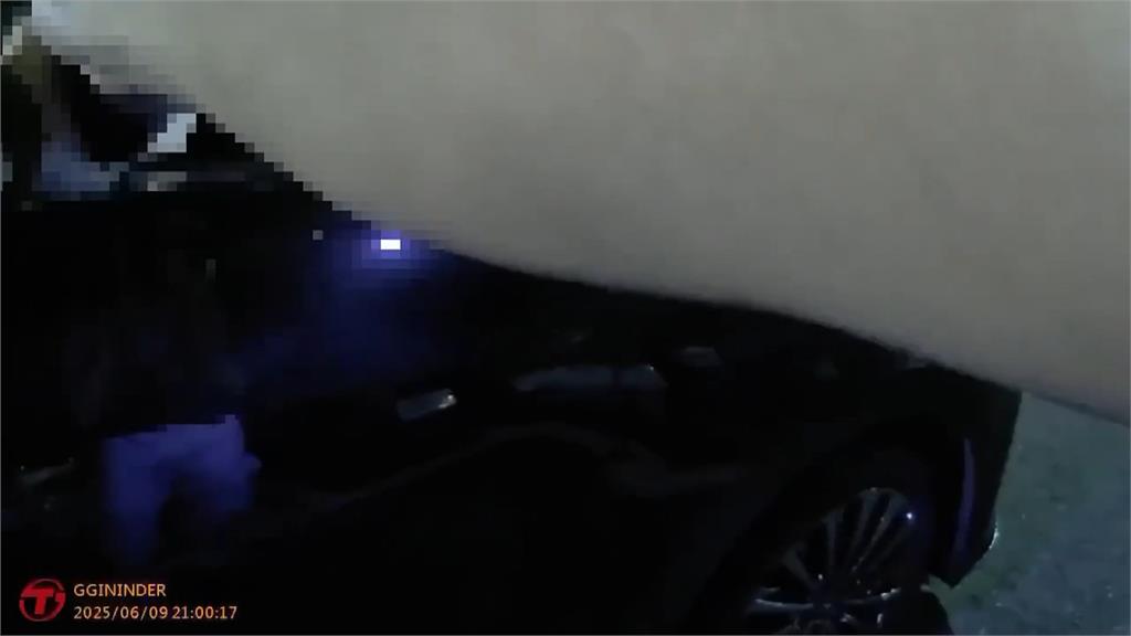 車位糾紛! 駕駛拒檢企圖駛離 警拔槍戒備