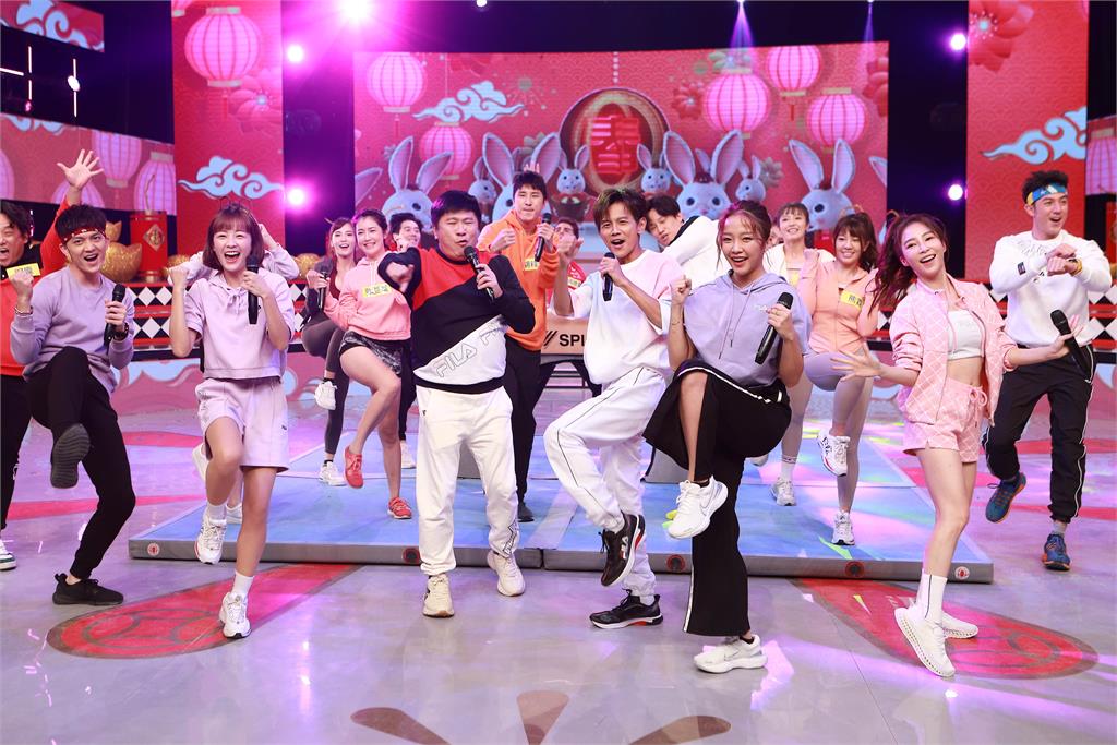 綜藝天王胡瓜準備10萬「鉑金包」往天空灑藝人搶翻天