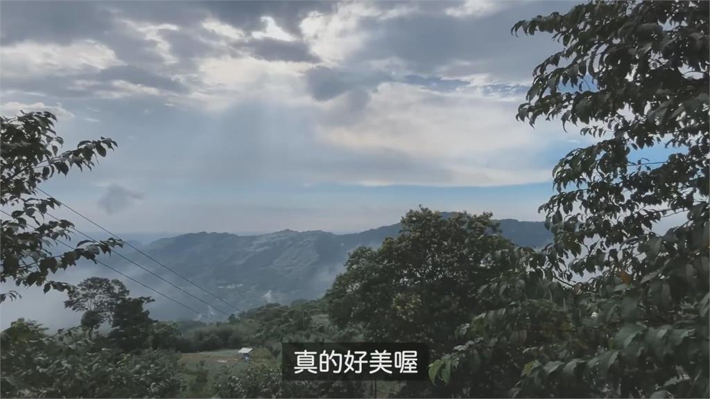 在台初體驗露營!韓爸攜兒「慘遇雷雨又迷路」 雨後見絕美天使光被驚豔