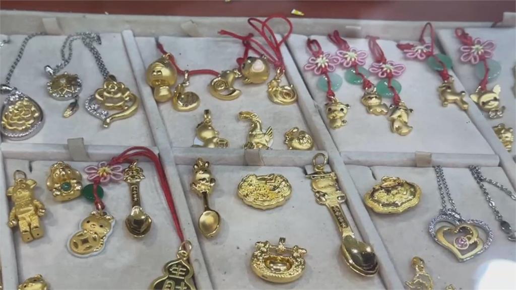 超暖心！　台南9歲童用壓歲錢「買金豆送母」　背後故事藏洋蔥