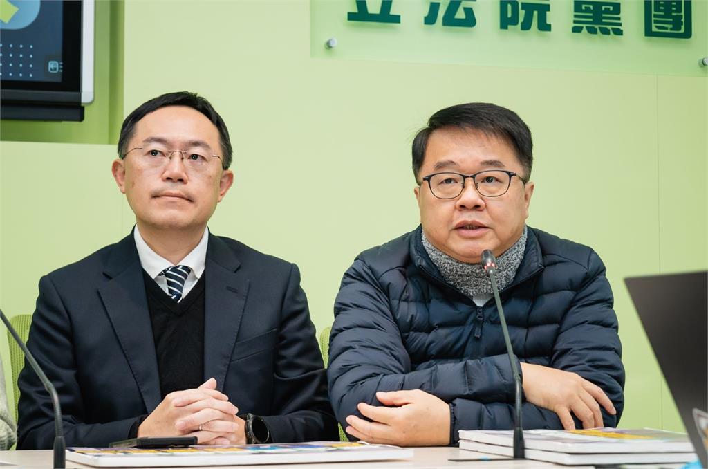 快新聞/反制藍白黨工主導罷免 6新北綠委集結喊:共同守護民進黨優質委員