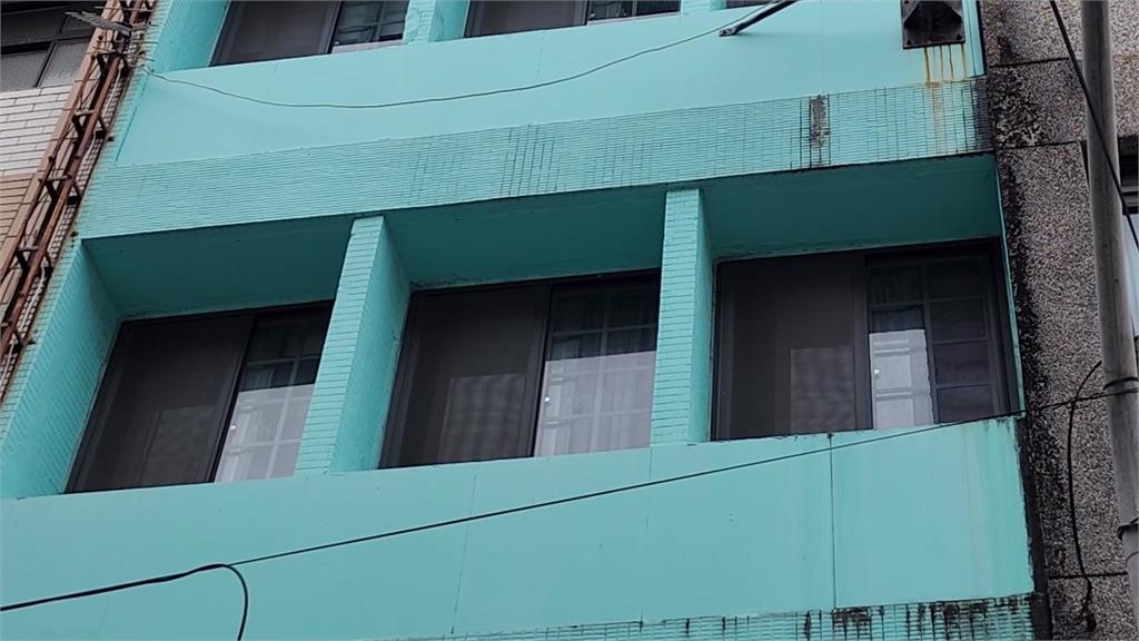 連假房價六倍差!訂到恐怖民宿? 垃圾桶衛生紙滿出來、房內全霉味