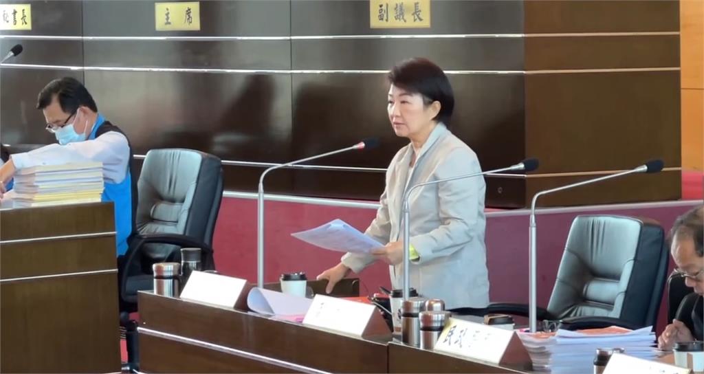 網紅校園講座開直播惹議　盧秀燕撂重話批「太白目」