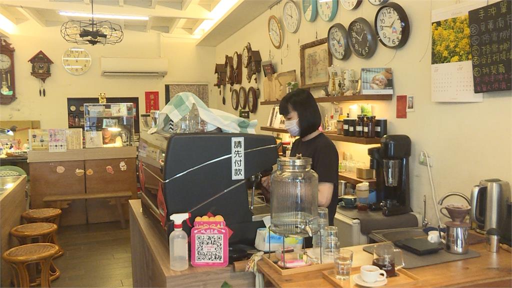 撐起爺爺的老鐘錶行　老店注入新氣象！兄妹檔賣回鄉咖啡