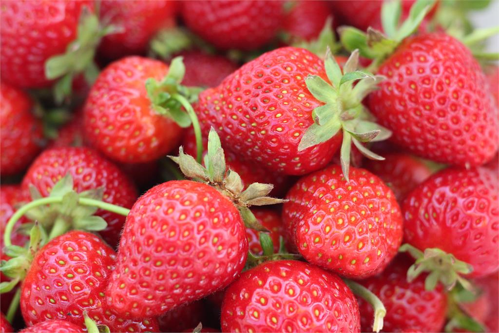 美國公布「農藥殘留最多」12蔬果　最受歡迎「1水果」連8年奪冠