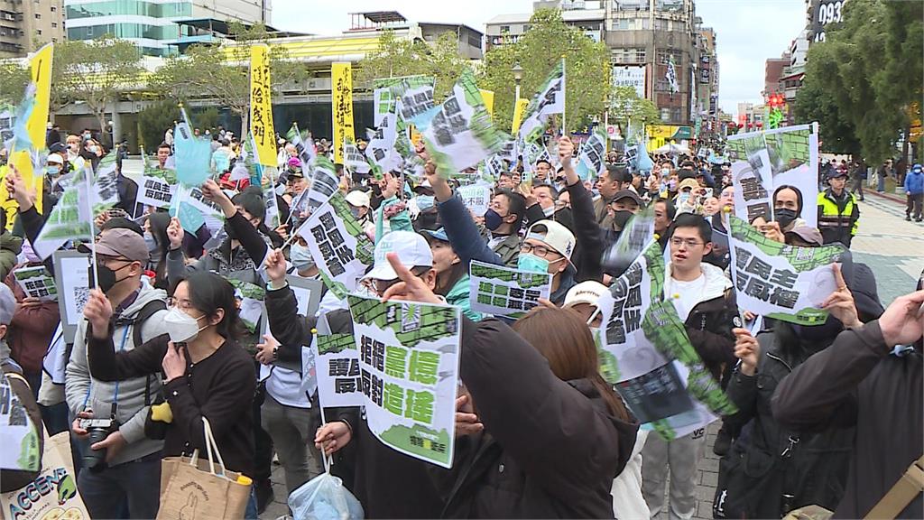 發起「掃除綠衛兵」反制大罷免? 黃國昌開講遭在地民眾嗆下台