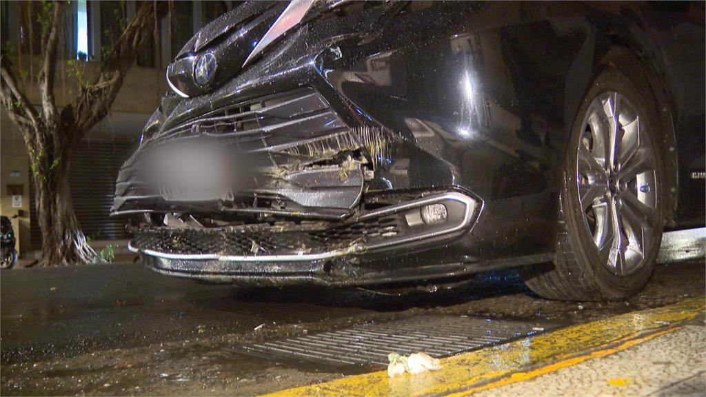 休旅車暴衝!賓士遭撞飛「撞上立院外牆」  肇事者竟是柯建銘司機
