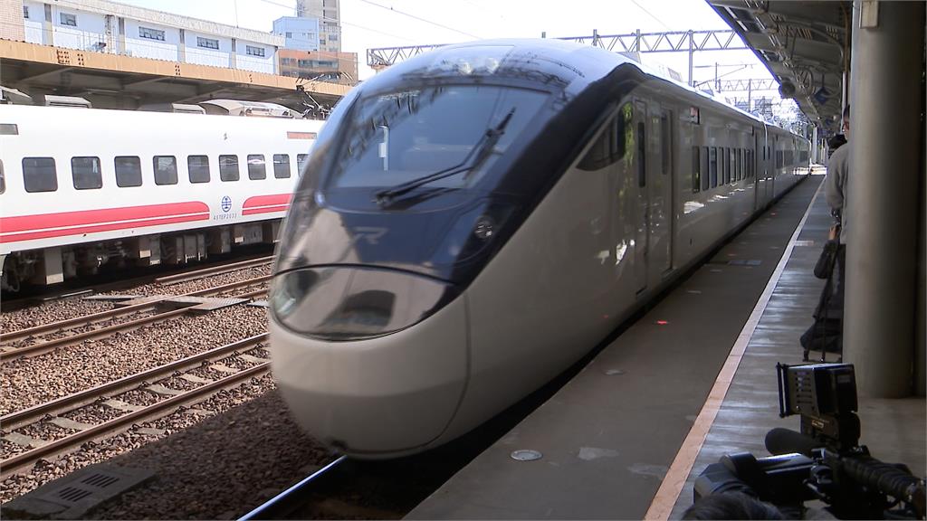 外表髒汙、內部座椅反方向 台鐵「春節限定」加班車引民怨
