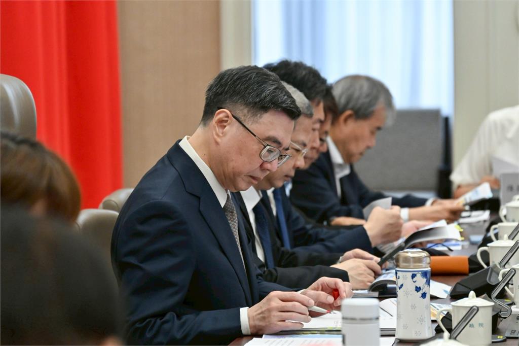 快新聞/藍白批刪減地方補助款「違法濫權」 行政院:立院亂刪預算、請地方共體時艱