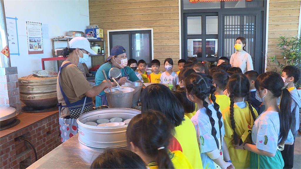 蘆竹溝在地私房料理 「牡蠣碗粿」秘製調味飄香