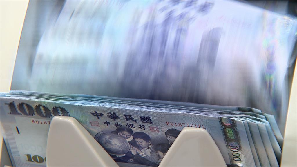 台股強勢突破35K！網憂「崩盤怎麼辦」專家曝存2檔ETF：跌到1萬點也不怕