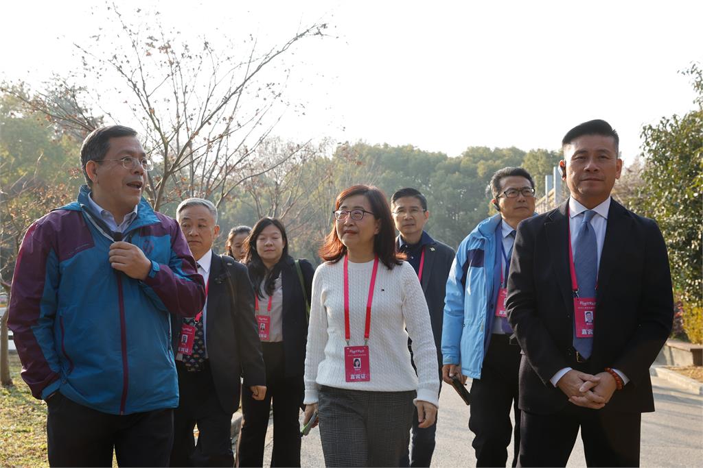 快新聞／中國今突襲軍演！雙城論壇考察動物園　預計小貓熊明年2月抵台