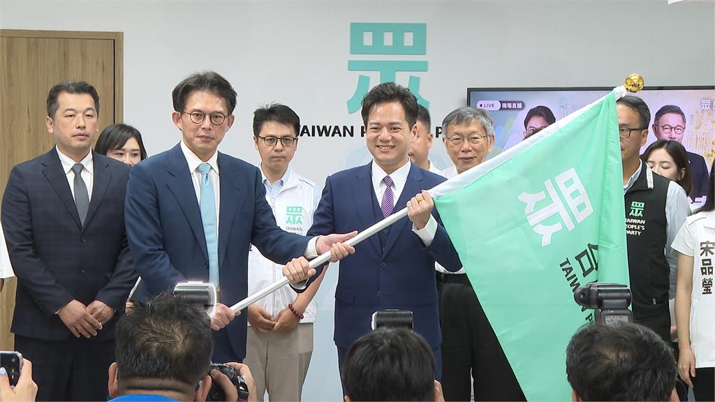 民眾黨徵召邱臣遠戰竹北 藍營小雞不滿嗆要尊重國民黨