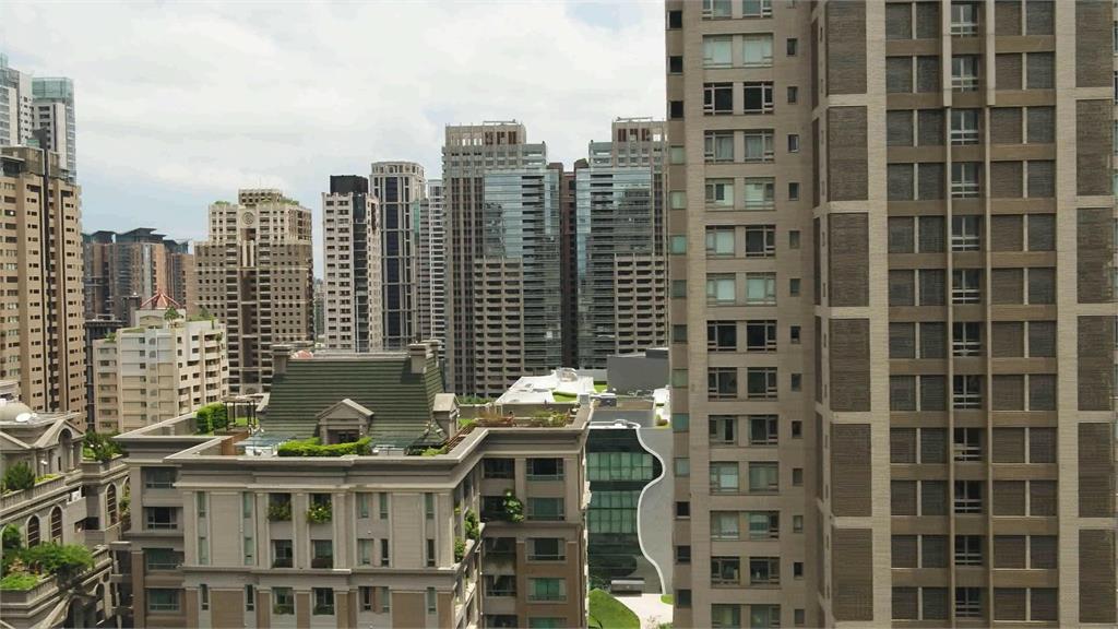 房價撐不住了嗎？　台中建商喊"一坪下修10萬元　專家這麼說...