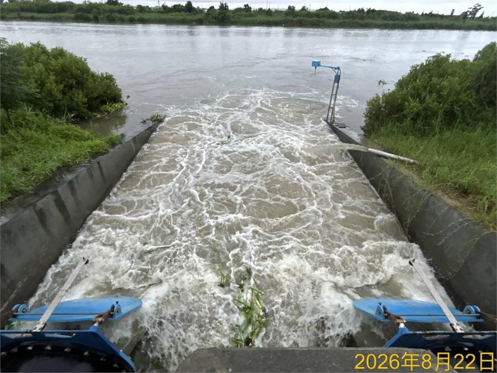 豪雨應變迅速 台南抽水860萬噸 中午前退水