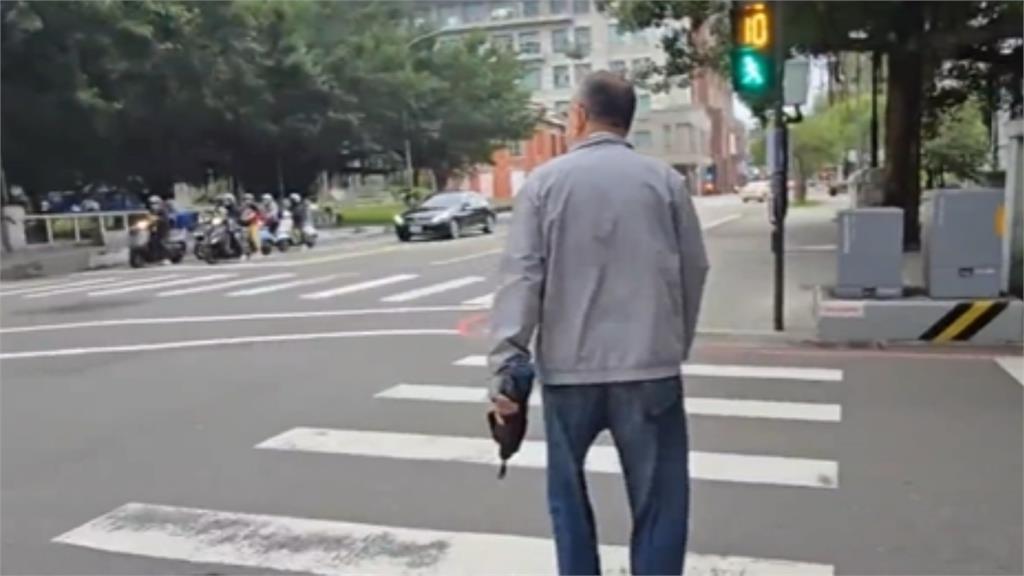 小綠人閃爍「行人衝斑馬線罰500元」引民怨！交通部擬修法放寬4月上路