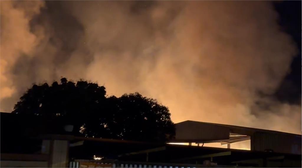 最新／宜蘭羅東木材廠陷火海　烈焰衝天畫面曝光