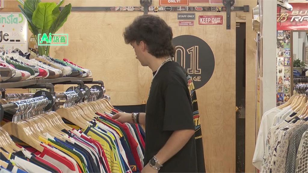 「紅髮艾德」一家四口低調逛店 業者驚喜:永遠忘不了