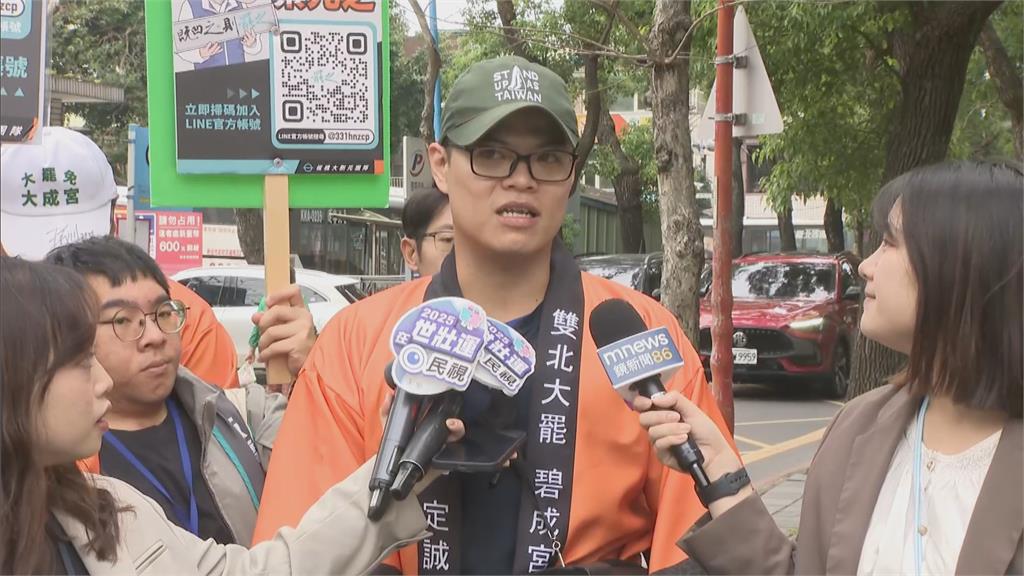 快新聞/助陣罷免葉元之! 王義川一張一張收連署:有信心超越目標