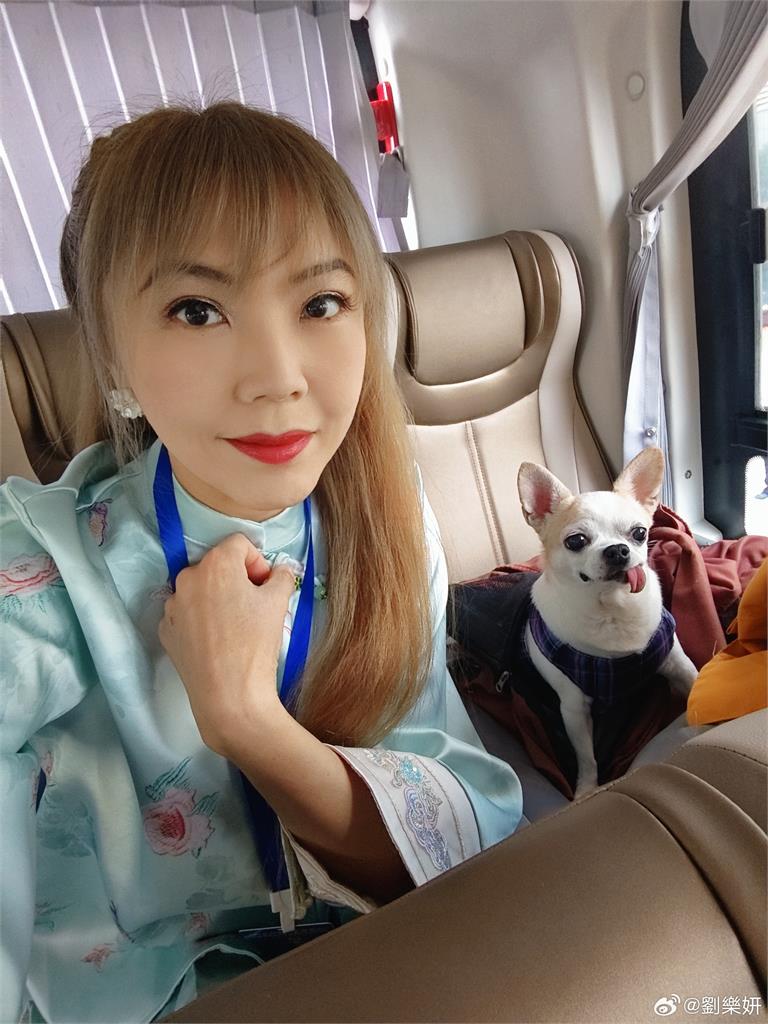 劉樂妍中國出事了！遭黑車司機「丟路邊、騙錢」崩潰喊：怎麼忍心騙我