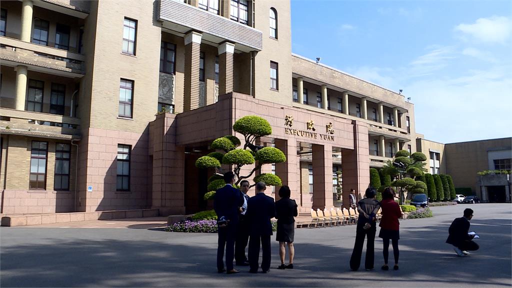 政院人事總處有「霸凌女王」! 下屬請喪下被辱:趕快燒一燒
