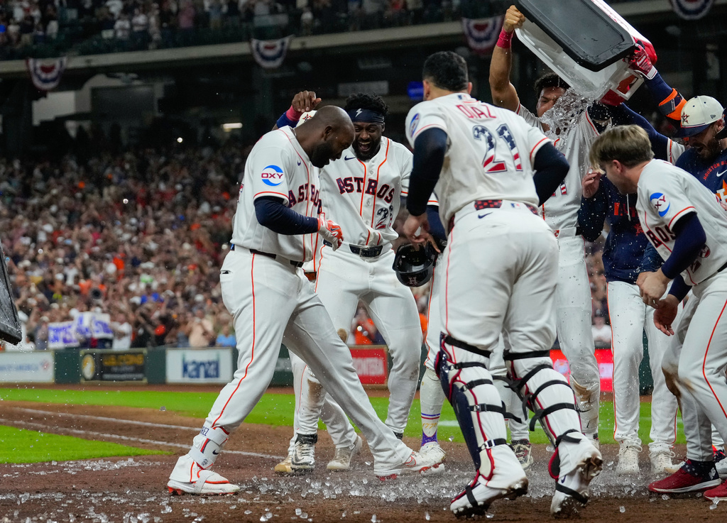 MLB(影)／MVP就是他！阿瓦瑞茲雙響砲+再見轟　29轟穩坐美聯全壘打王