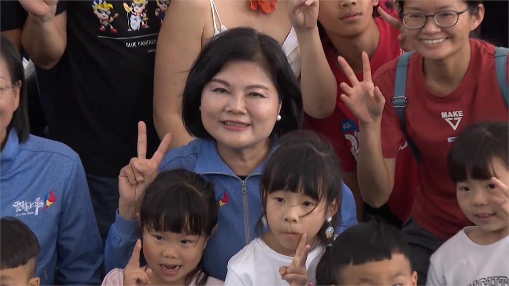 連假最終日人潮不減！　天鵝湖嘉年華「鵝料理」成亮點