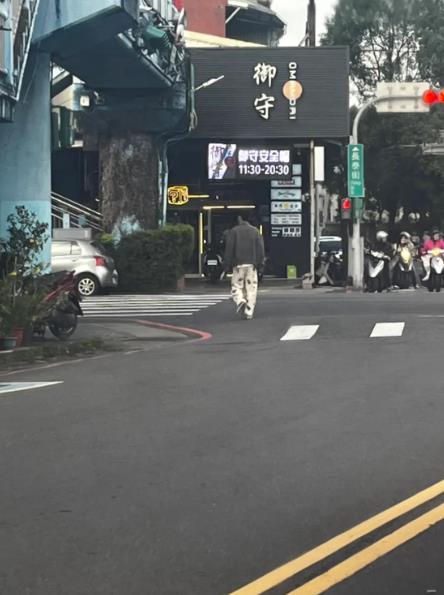 最新/模仿犯接二連三?新北三峽也爆「雙刀俠」出沒 警到場壓制逮人