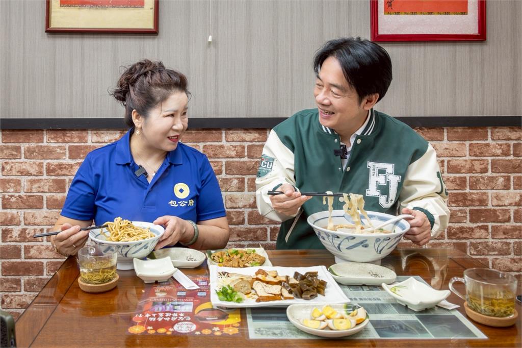 快新聞/賴總統訪中配老闆大啖包公私房麵 郭明華讚:有愛的政府讓我好命