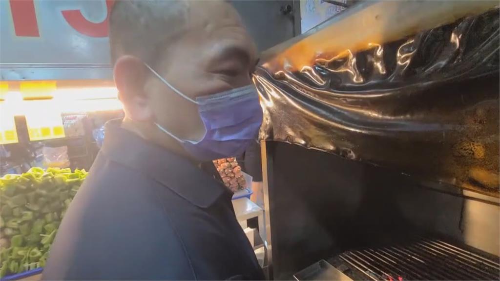 宜蘭碳烤攤上演「草船借箭」　一張照片震撼萬名網友