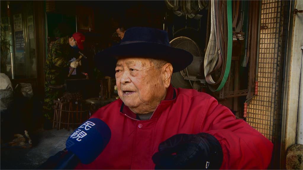 台中南屯老街僅存「犁頭店」 第四代返鄉扛80年老招牌