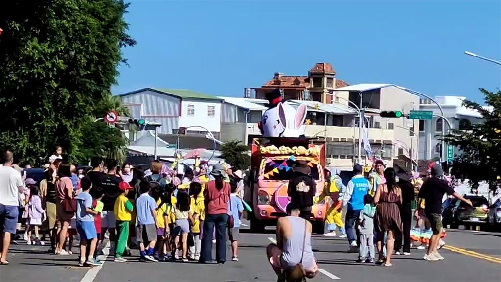 台東藝穗節攜手紅鼻子馬戲團　打造本土花車遊行